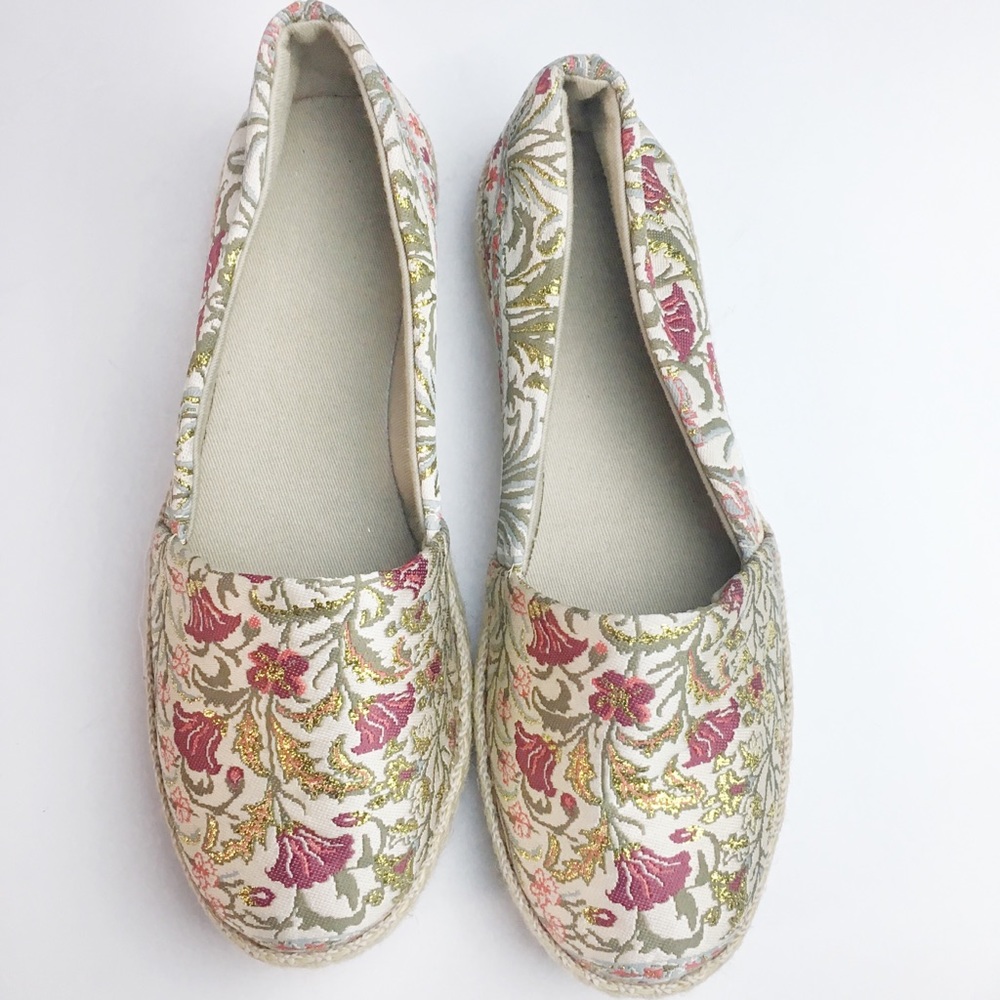 FLORAL TAPESTRY ESPADRILLES Sz 7